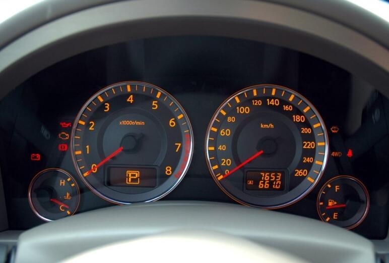 逼格不输宝马X6的豪华轿跑SUV 11万公里的英菲尼迪FX 仅8万多