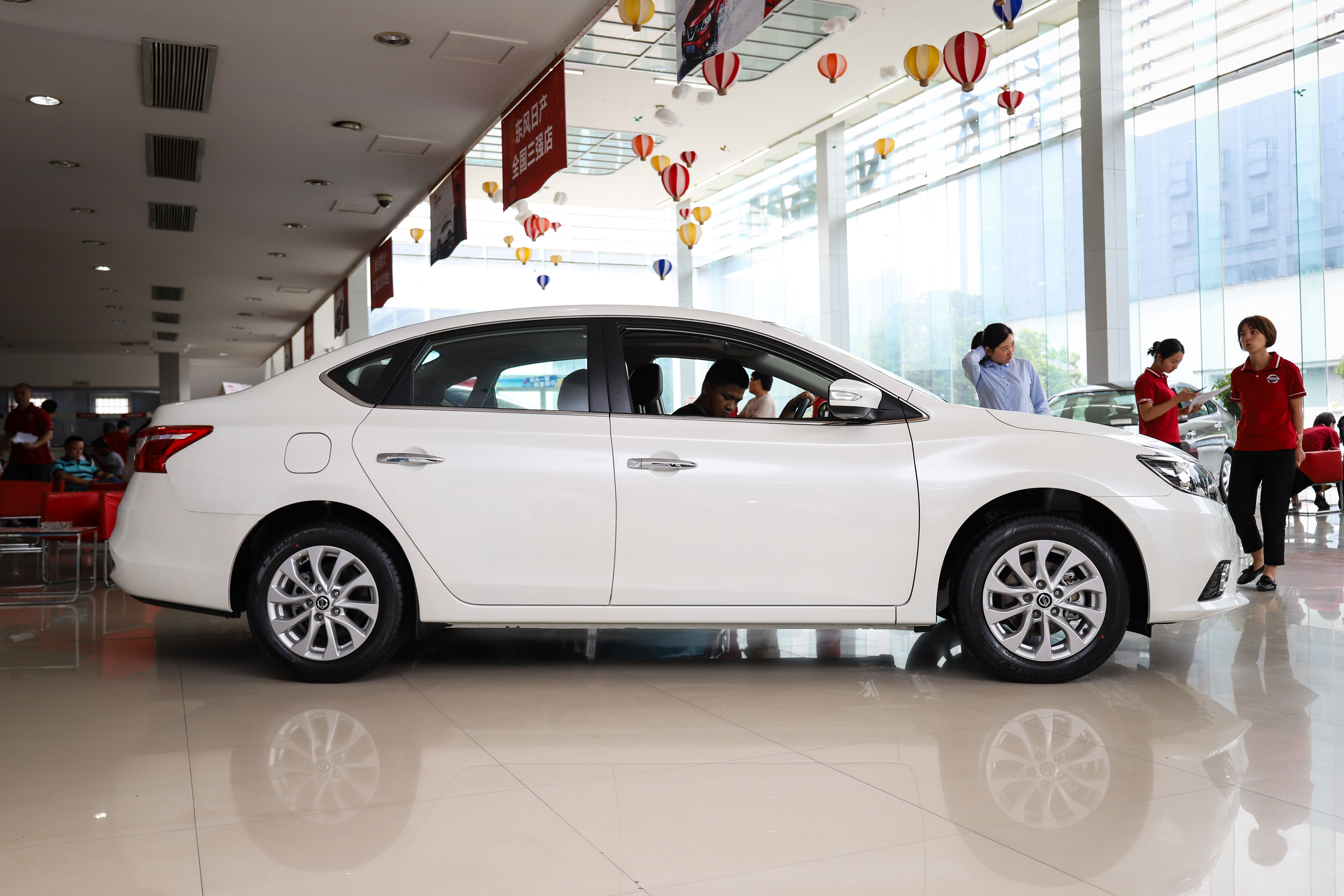 送别一代经典 迎来新一代经典 实拍日产经典·轩逸