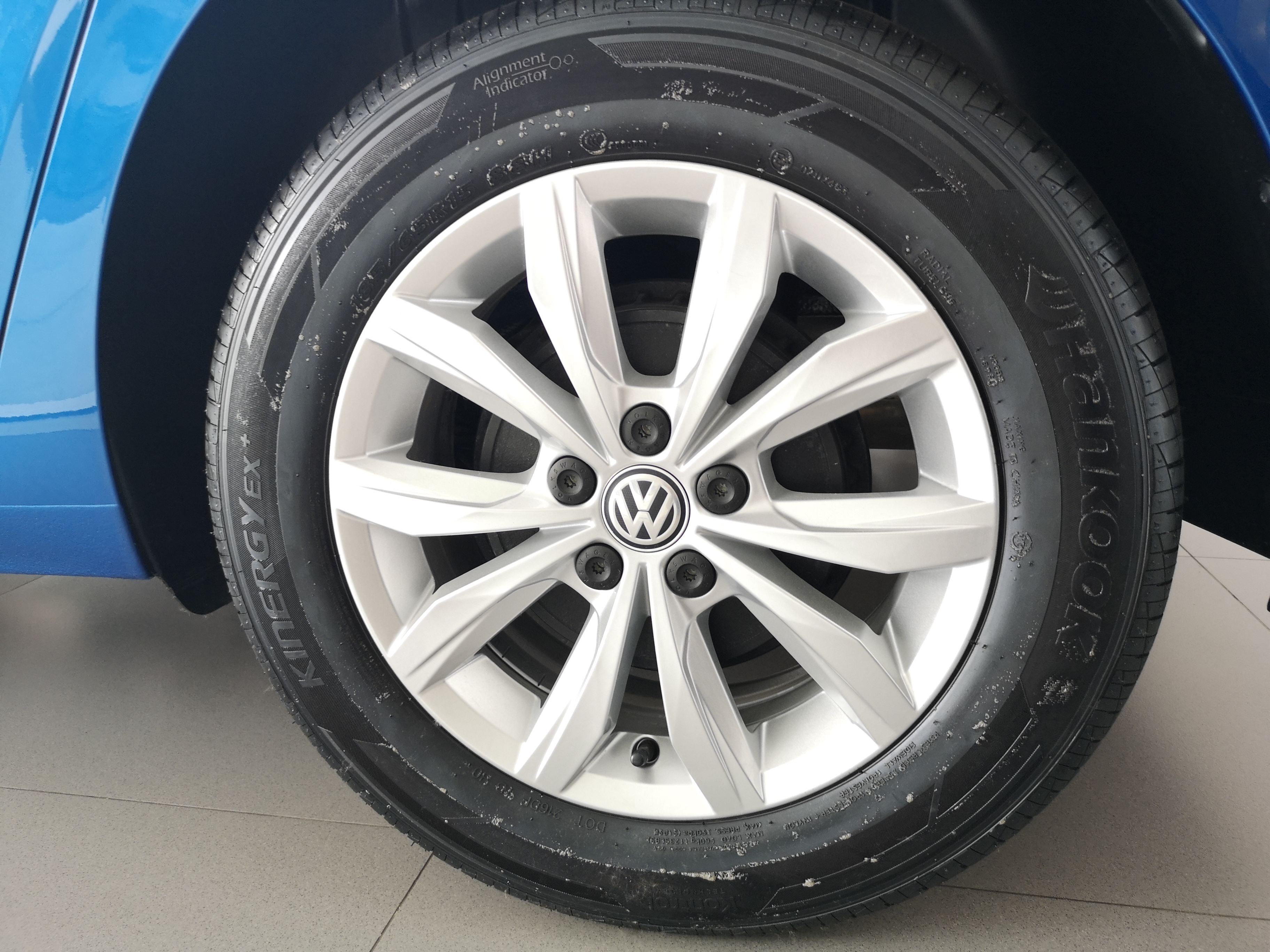 大众polo2020款蓝色_大众polo橙色报价 - 阜阳汽车网