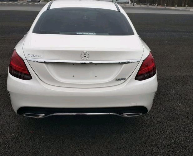 落地33万喜提奔驰c级,车主:外观很靓,内饰豪华,越开越喜欢