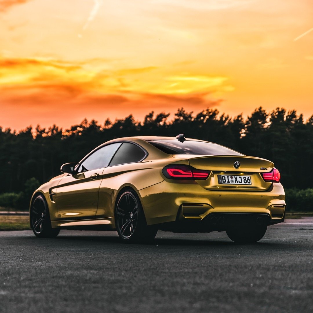 宝马m4蓝色_宝马m4颜色叫什么颜色 - 成语词句网