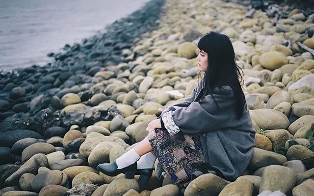 忙完去旅行什么都不管的说说心情(忙完去旅行什么都不管的说说心情短语)
