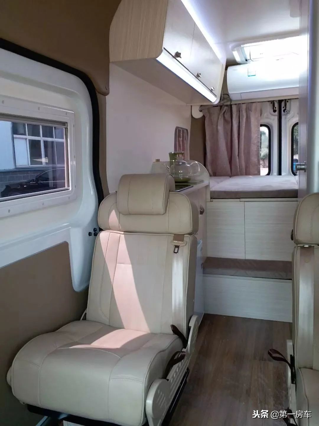 阿尼亚东风御风房车,布局配置细节全介绍!24万标配超值推荐!