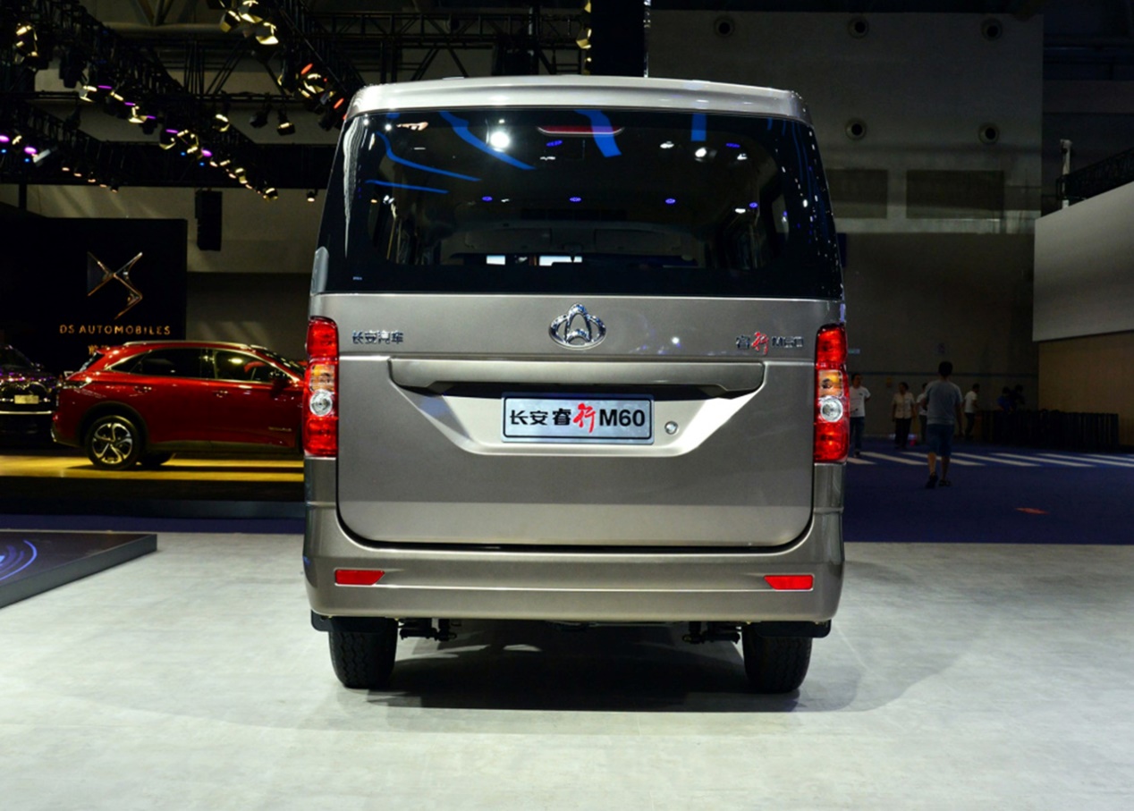 长安睿行m60正式上市,外观大气时尚,还有中置后驱 大空间