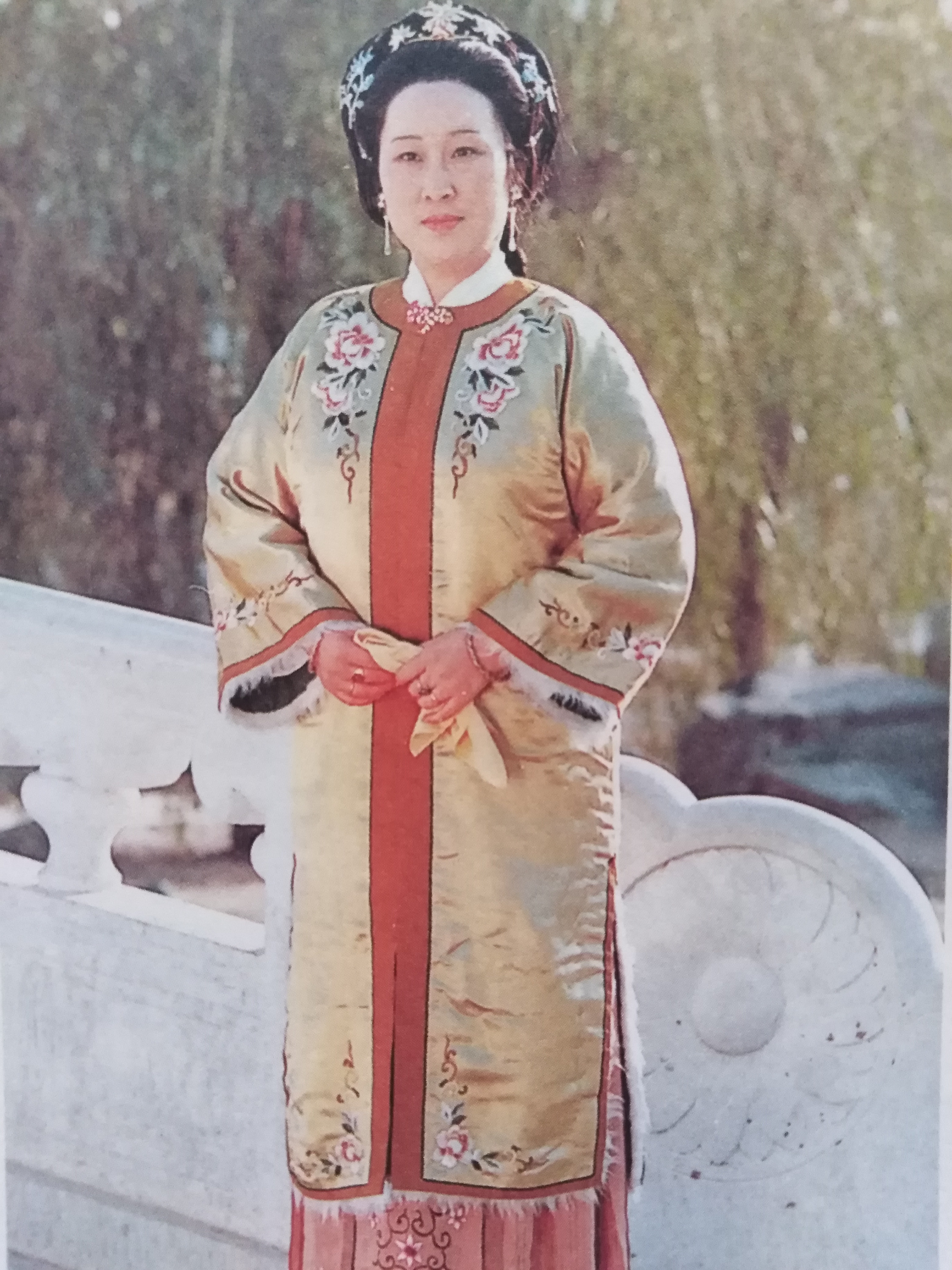 从《红楼梦》里的薛宝琴认干亲,看古代上层社会联姻的丑态