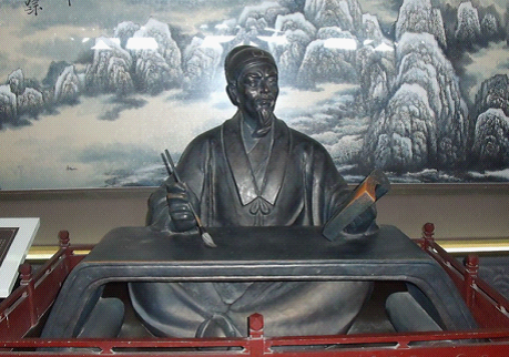 柳宗元的《小石潭记》历来被人们视为写景散文的精品，有几大特点