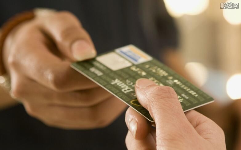 银行卡分为几种类型 银行卡和信用卡有什么区别