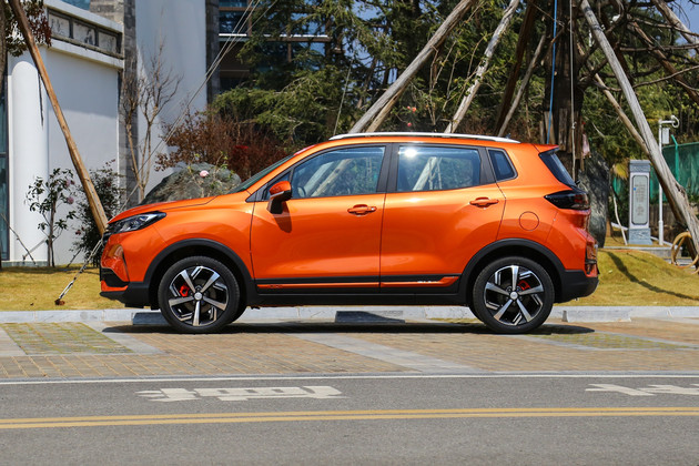 活力十足的精致小车 长安cs15正式上市 售价5.59-7.89万元