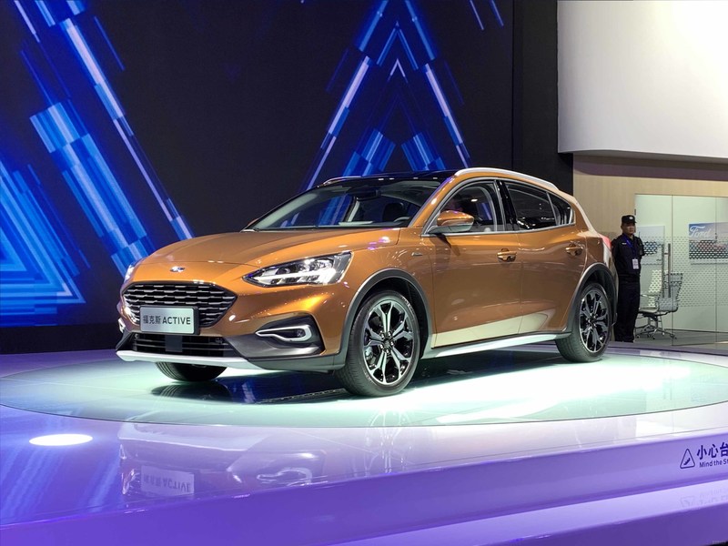 2019重庆车展:长安福特福克斯active首发