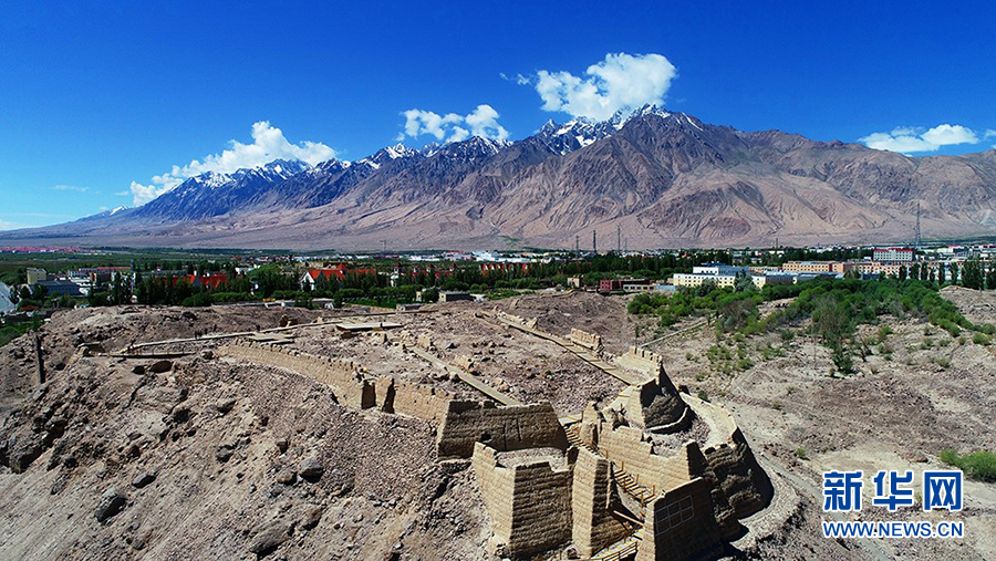 航拍塔什库尔干石头城 沧桑古韵诉说古丝路文明