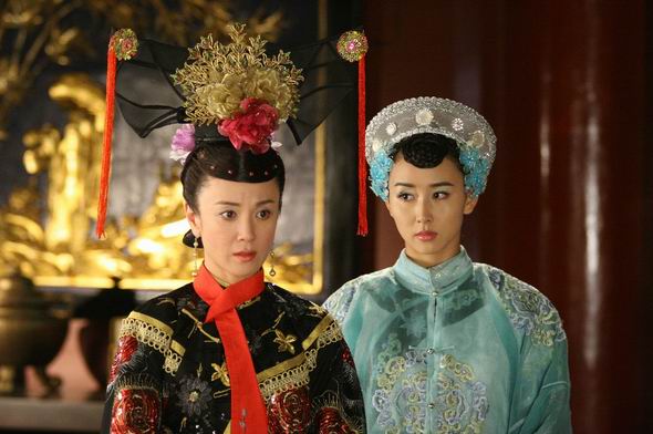 皇后)病逝,按照后宫排位和受宠程度,钮祜禄氏迎来了登上后宫权力顶峰