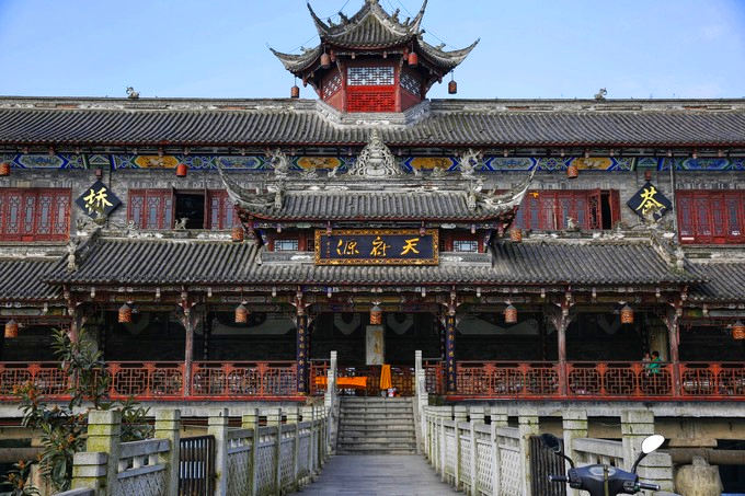 春季来啦,四川特色美食,旅游必去的打卡景点地,逐一介绍