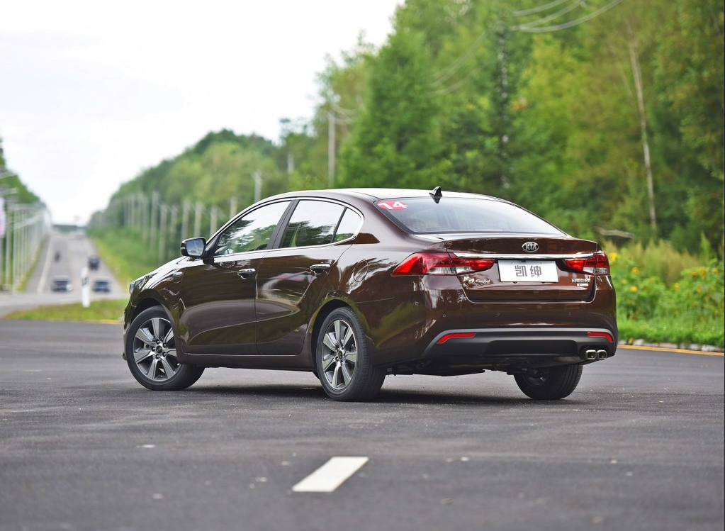 起亚k4凯绅carplay_起亚k4凯绅报价及图片 - 阜阳汽车网