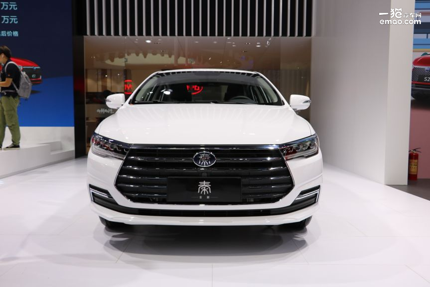 比亚迪秦燃油版报价比亚迪秦pro新能源2019款