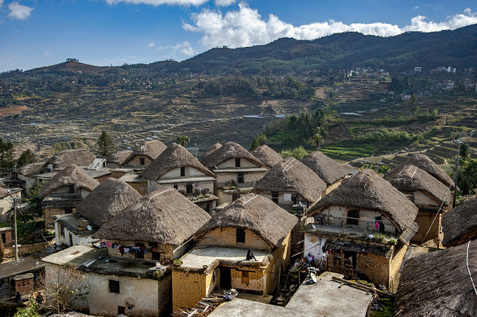 车程5-6小时;2,昆明南部客运站有大部分班车会发往县城南沙镇,新街镇