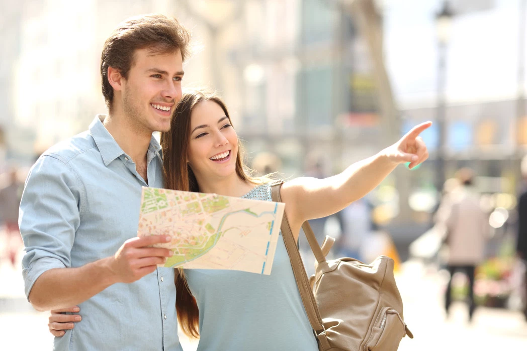 你是否也遇到过跟外国人问路与指路的情况?英语不过关就要糗大了.