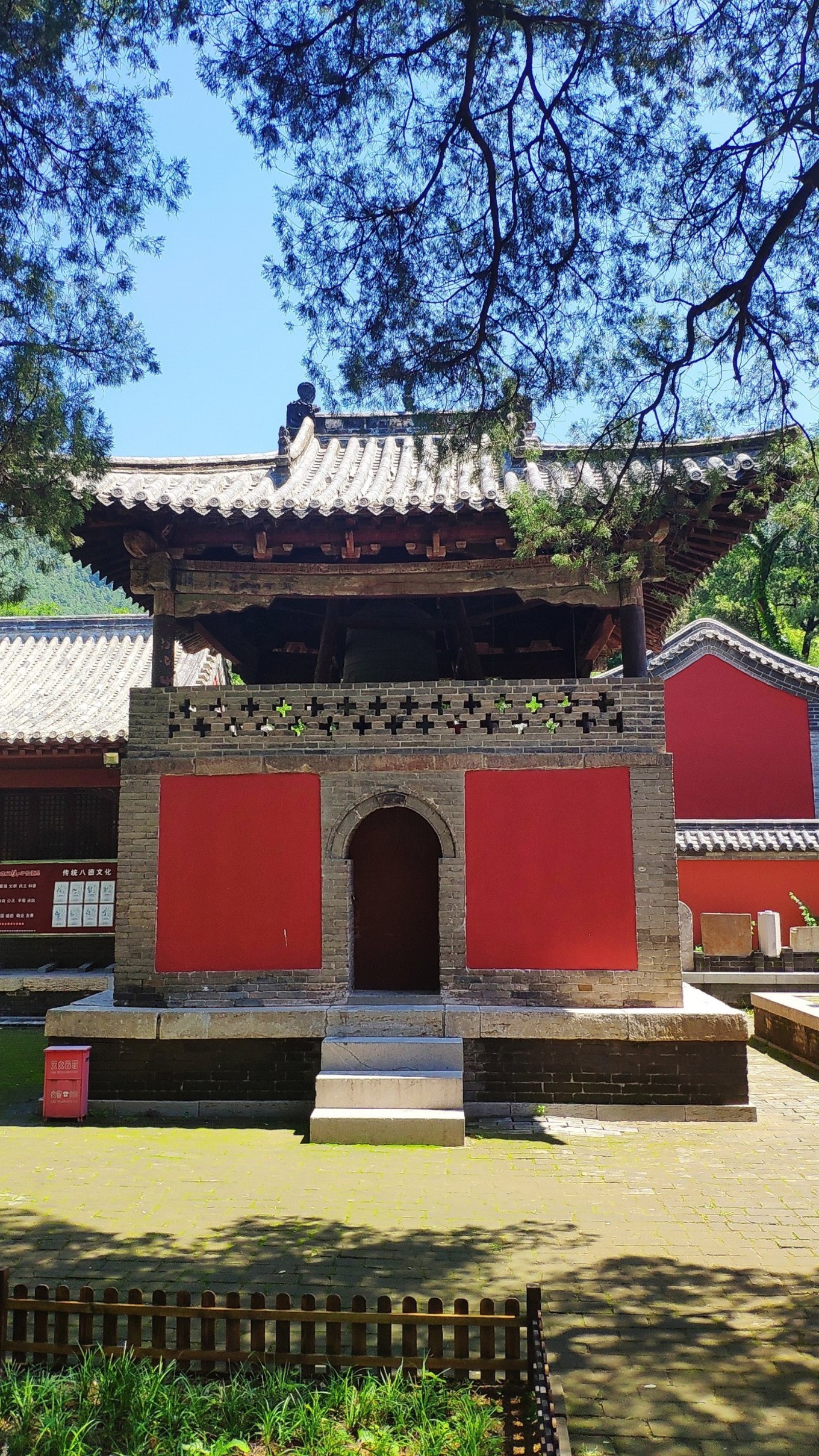 济南去灵岩寺_济南灵岩寺的诗词 - 云林新闻励志网