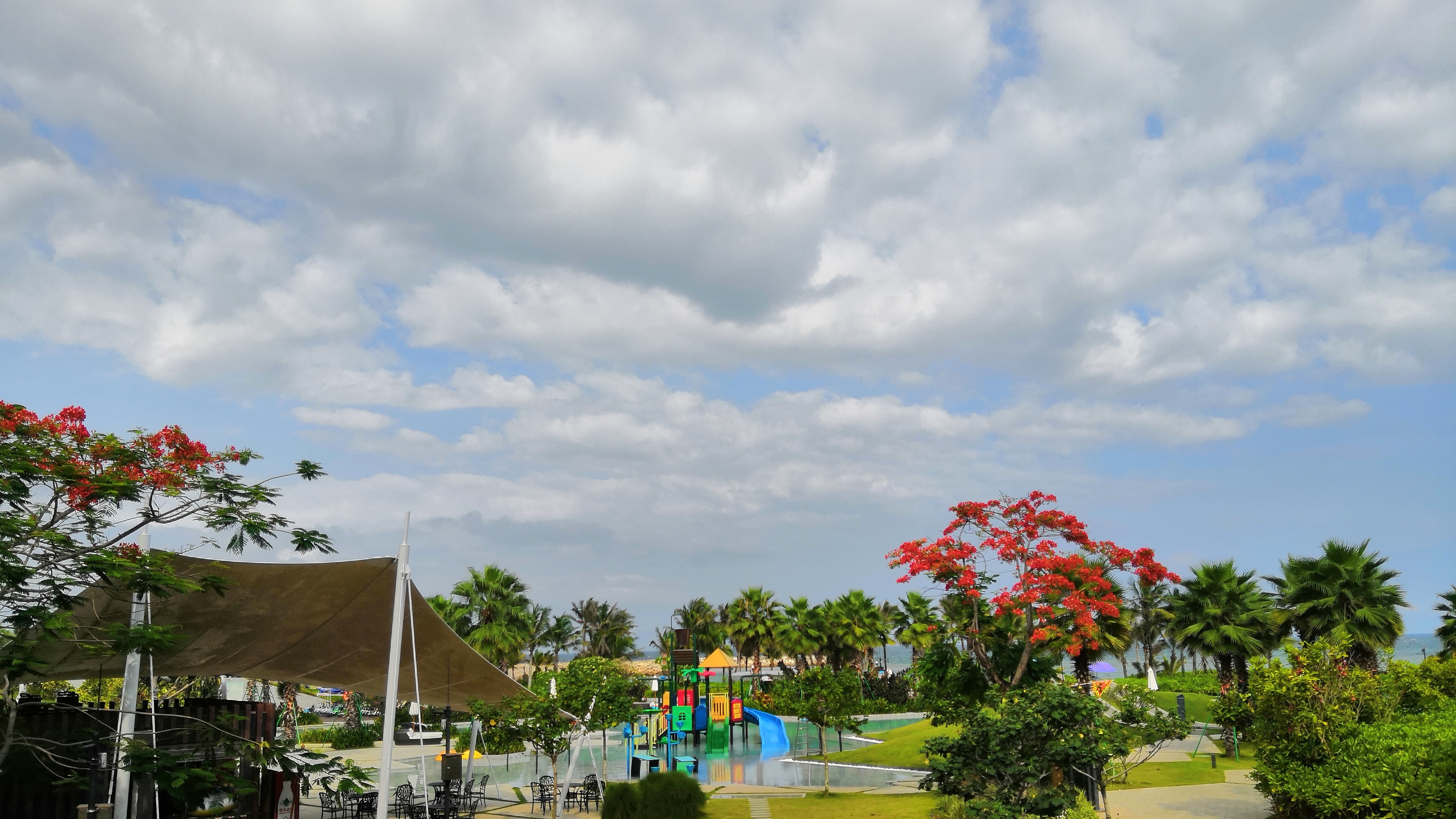 海南旅游推荐丨来三亚不如去香水湾,享受那份安静自然风光!