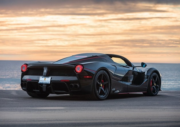 法拉利laferrari aperta预计将会以650万至850万美元价格进行拍卖