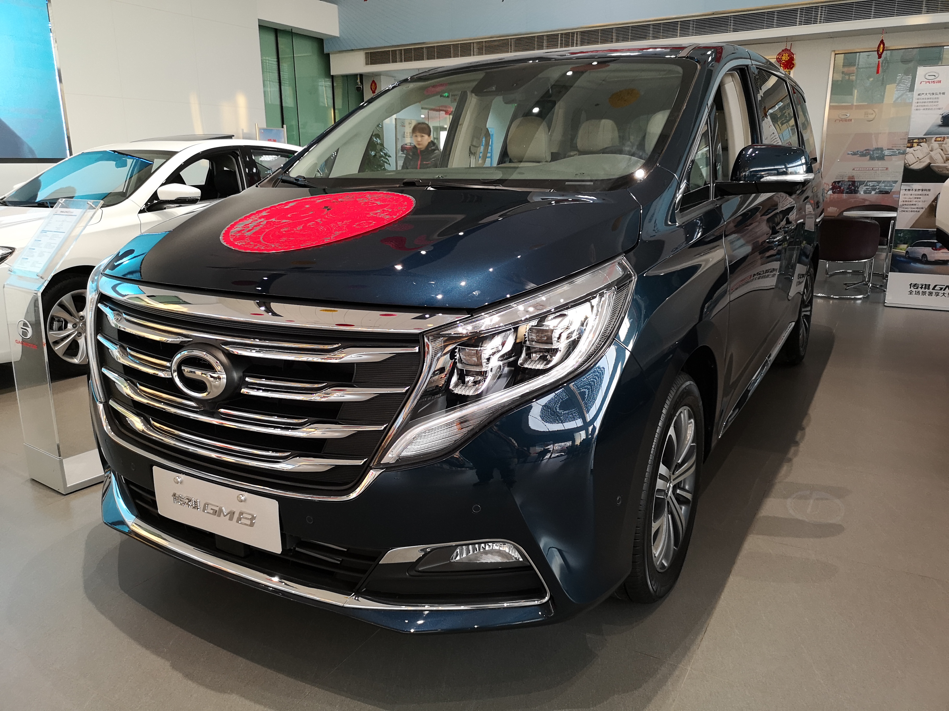 国产mpv最强音 到店欣赏广汽传祺gm8旗舰版