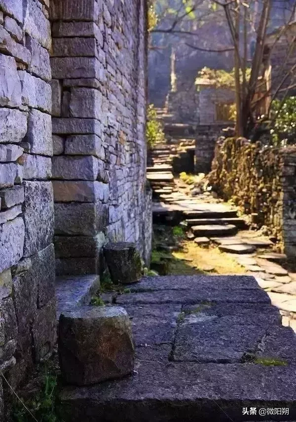 广西这座神秘猎奇的石头城，当地人都不一定知道