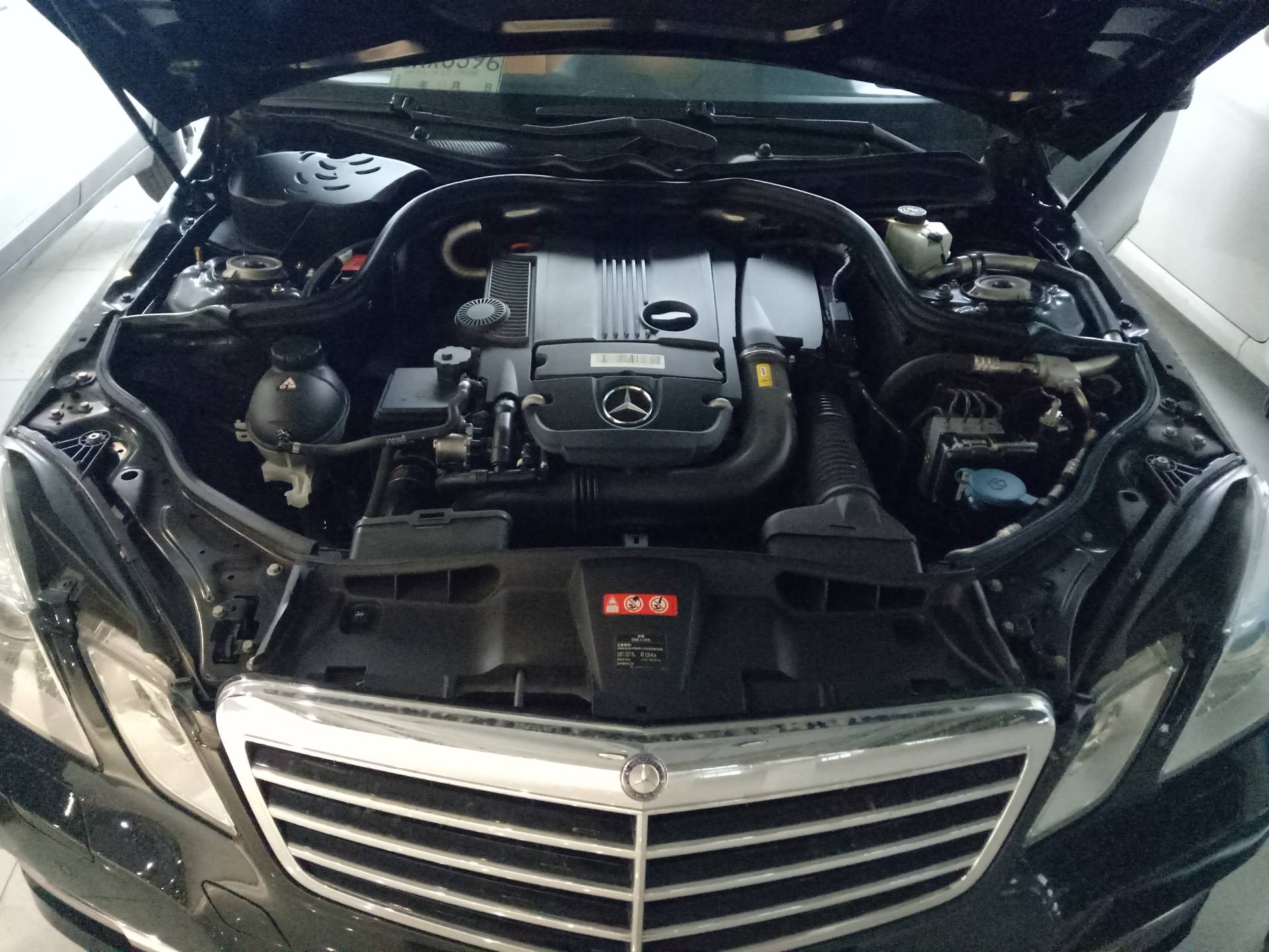 我们还是先来看看这车的具体车况如何吧搞不好就要出维修费2万元这款