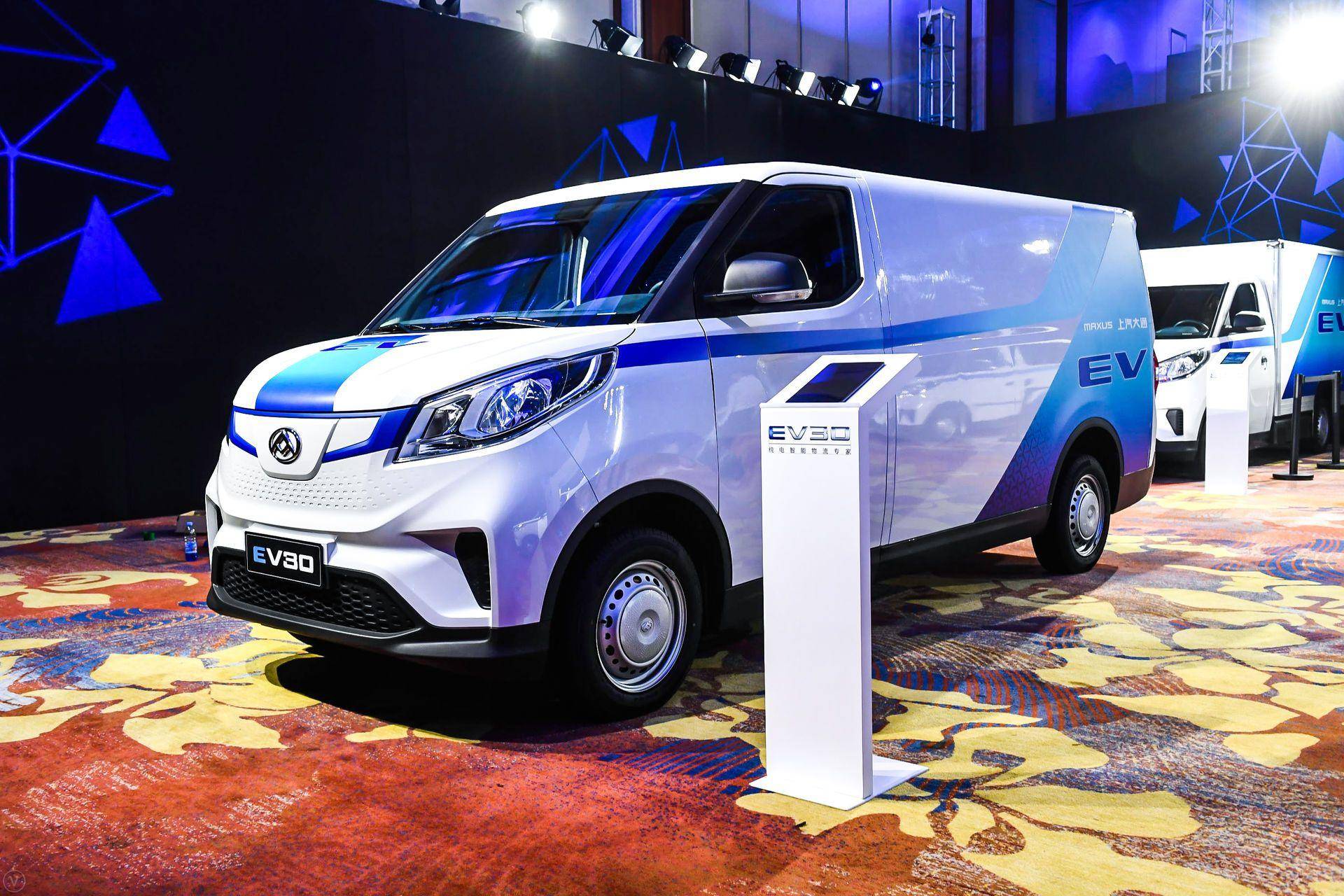 大通新能源汽车ev30_上汽大通ev30电动货车