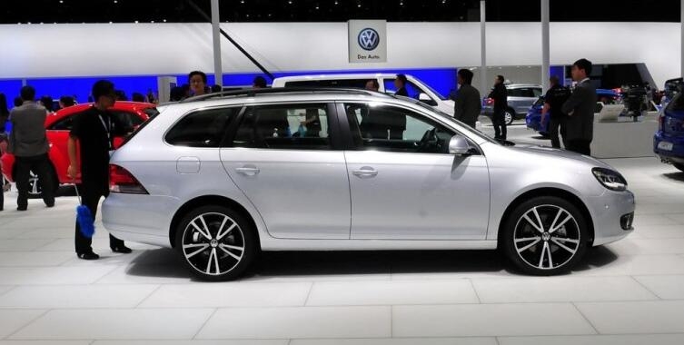 10万选大众旅行车 是选颜值高的16年朗境还是性能好的12年高尔夫