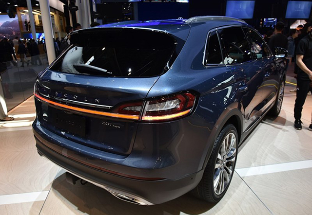 林肯大陆同级别车型_林肯领航员suv汽车 - 阜阳汽车网