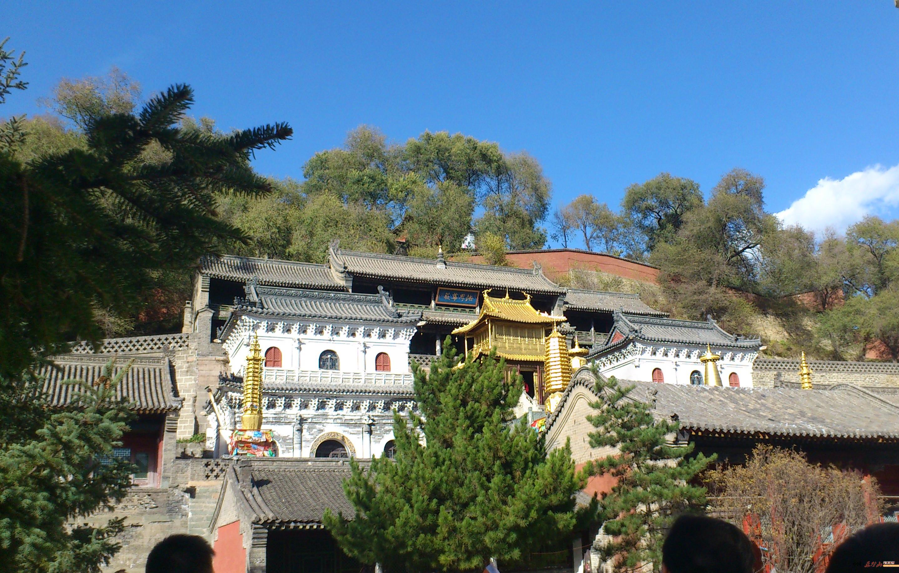 中国最早的寺庙五台山显通寺