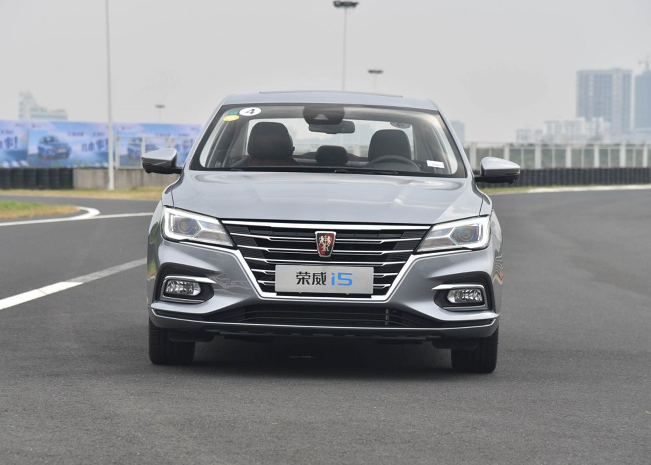 上汽荣威往更高性价比发展的车型,6.89万起,1.5t能8秒内破百