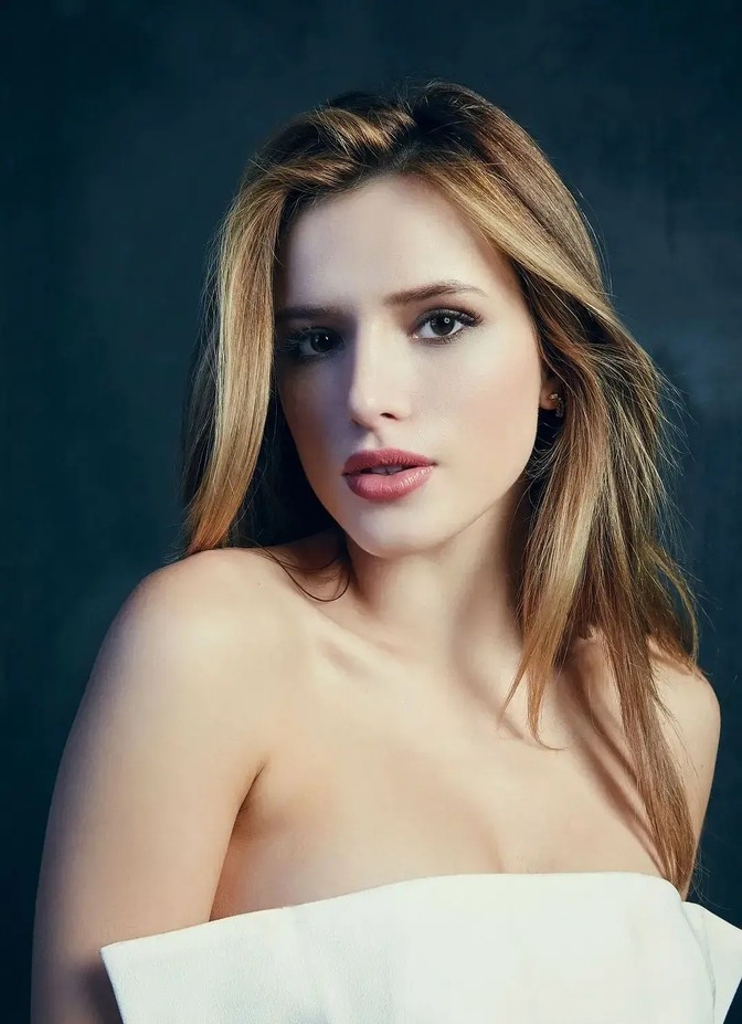 Bella Thorne turns into a rebellious queen! The transformation of a