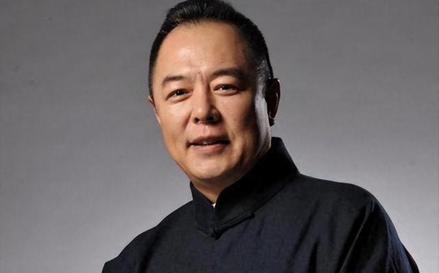 Seeing the photo of Zhou Lijing and Zhang Tielin 40 years ago, I ...