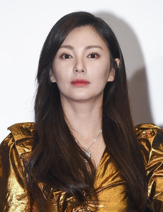 Too explosive! Zhang Yuqi's private life is full of explosive news. She