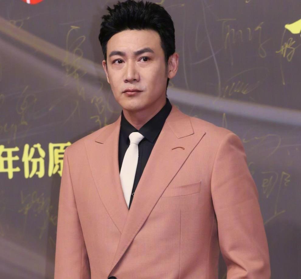 On this night in Beijing, I was amazed by Zhou Tao's elegance and ...