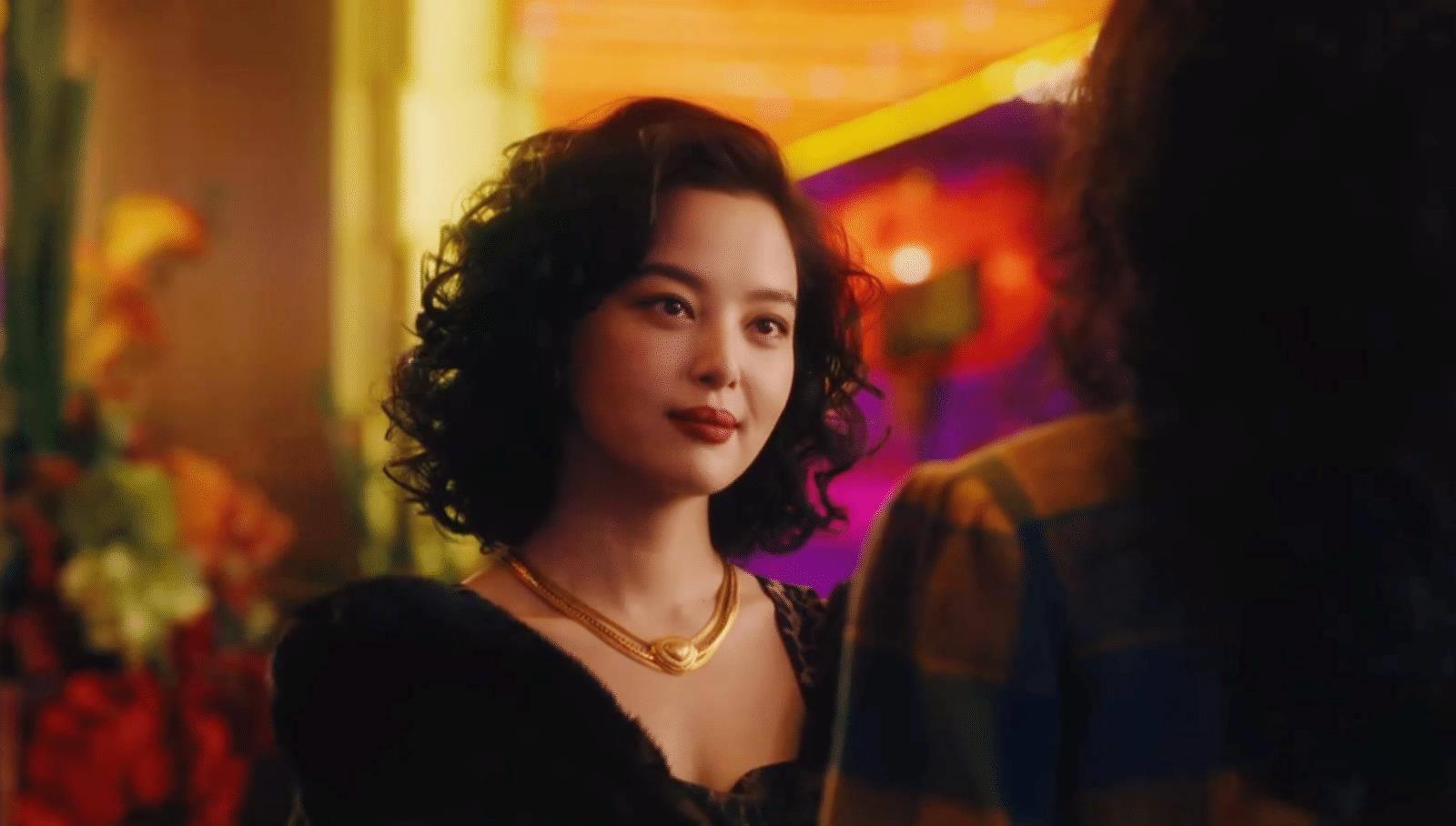 "Flowers" premiere: Li Li, played by Xin Zhilei, has an unusual ...