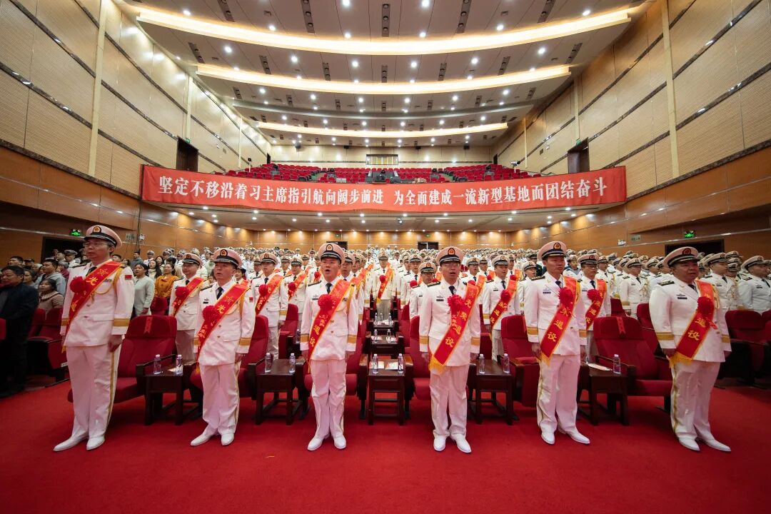 光榮退役,敬上最後一個軍禮! - 頭條匯